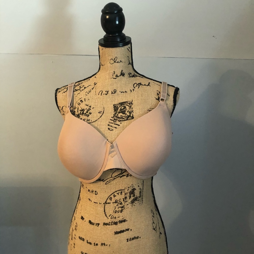 Great shape Olga full coverage bra
